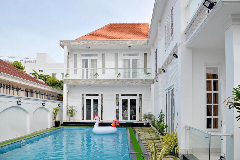 Thiết kế thi công hồ bơi tại Quận 7