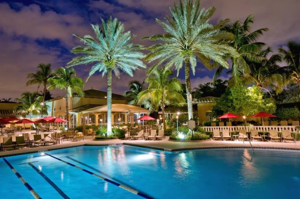 Thiết kế thi công hồ bơi tại Quận 4